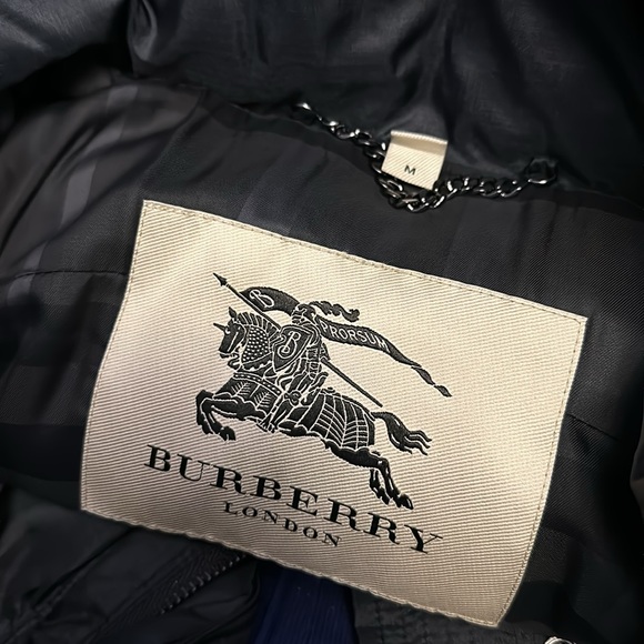 Brand NEW Burberry London Abbeydale Down Puffer Coat with Fur Hood size M - Picture 13 of 14